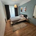 Cosy Lux With Free Parking דירה *